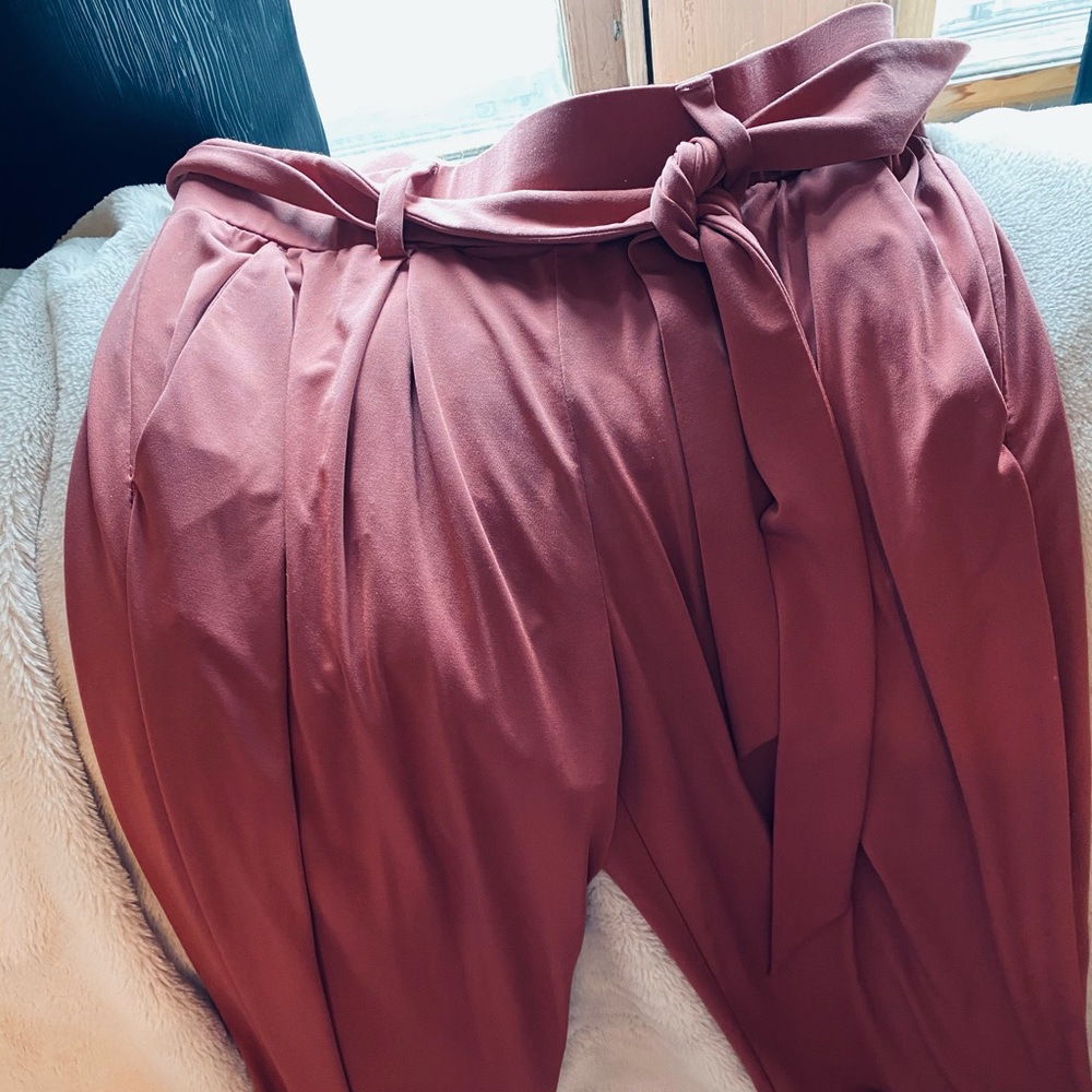 Blush crop tie waist pant Express Medium